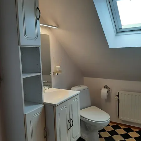 Villa Stor I Lendemarke Stege