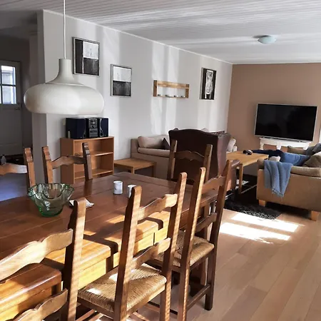 Stor I Lendemarke Villa *
